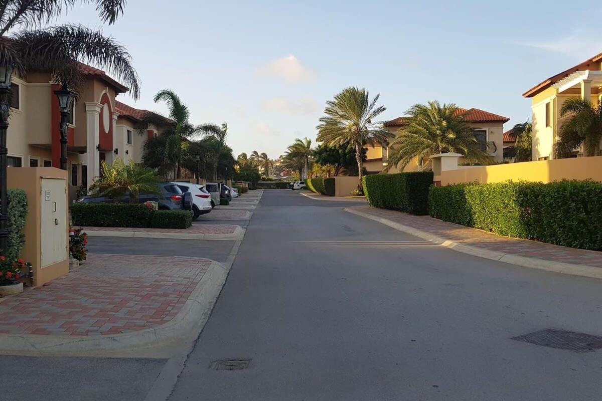 Wonder Apartment In Gold Coast With Private Pool Palm Beach Eksteriør billede